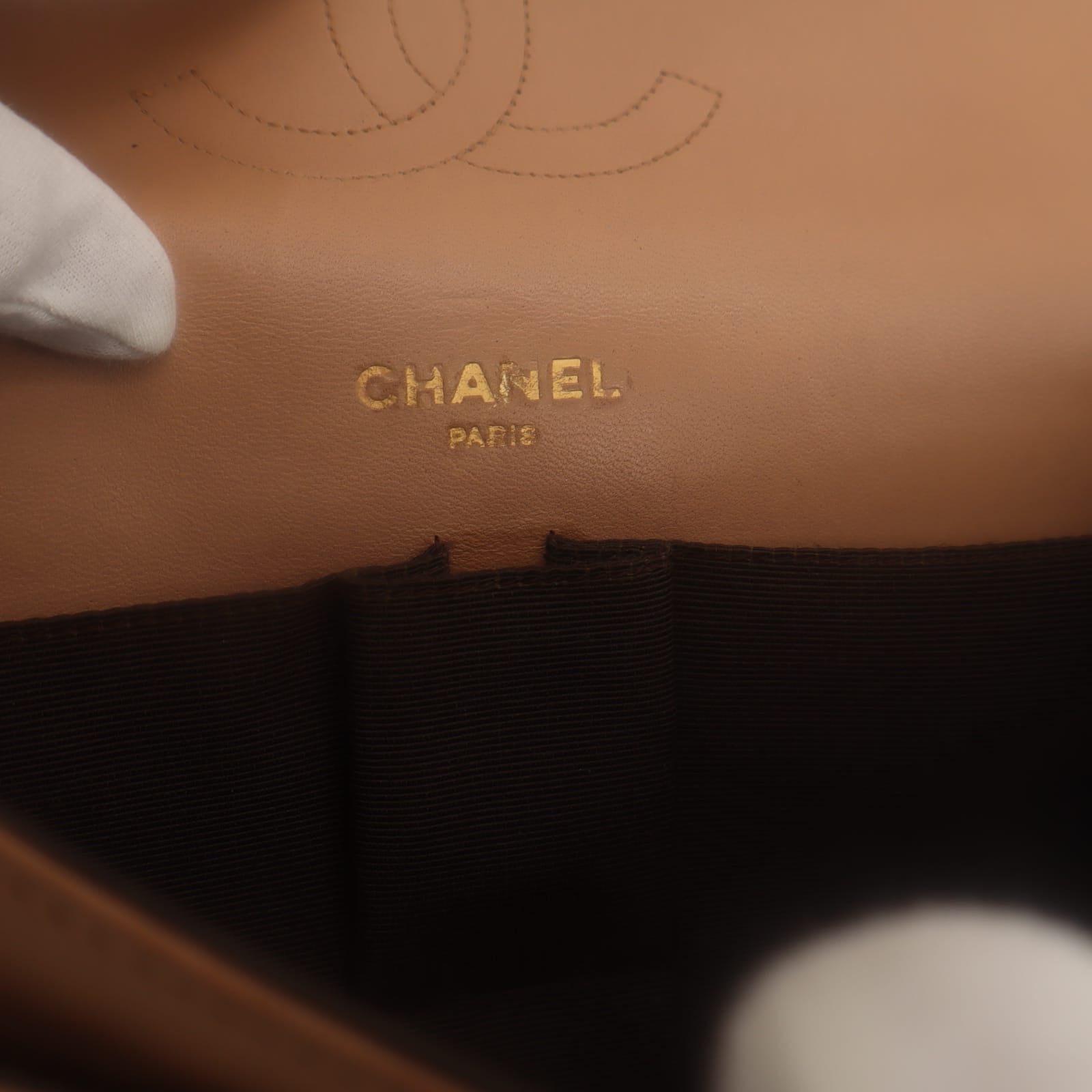 Sac à double rabat matelassé Chanel beige
