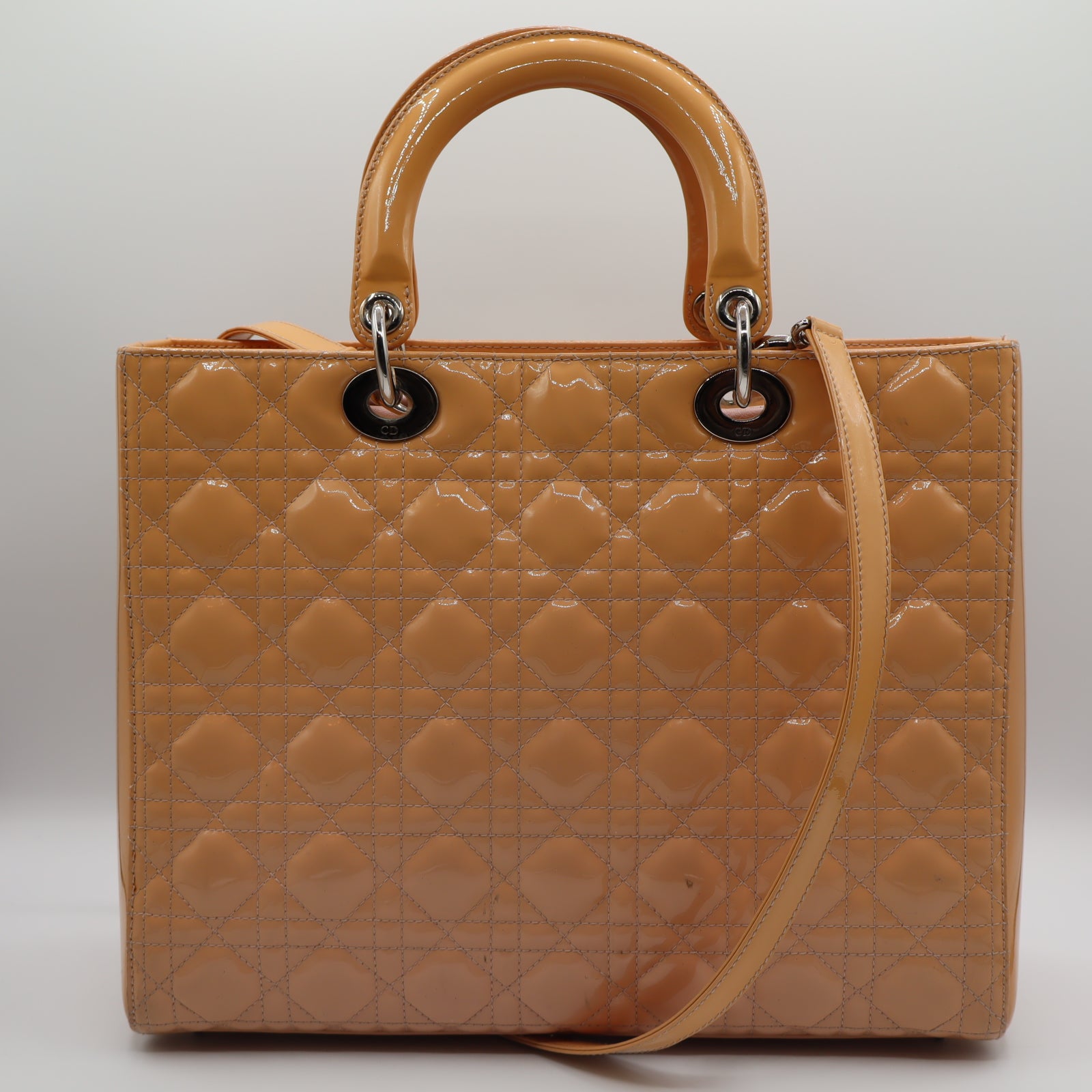 Lady Dior grained