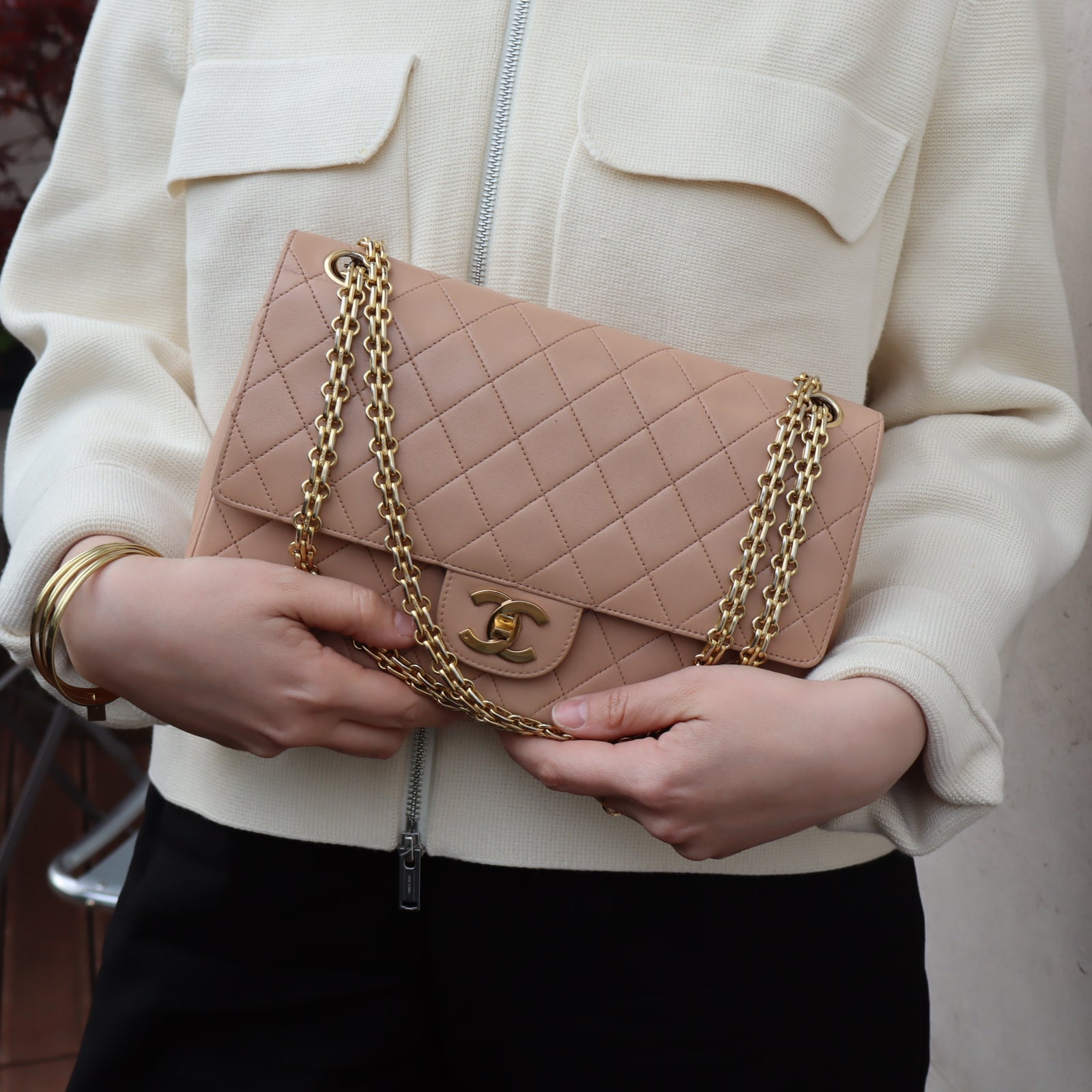 Sac à double rabat matelassé Chanel beige