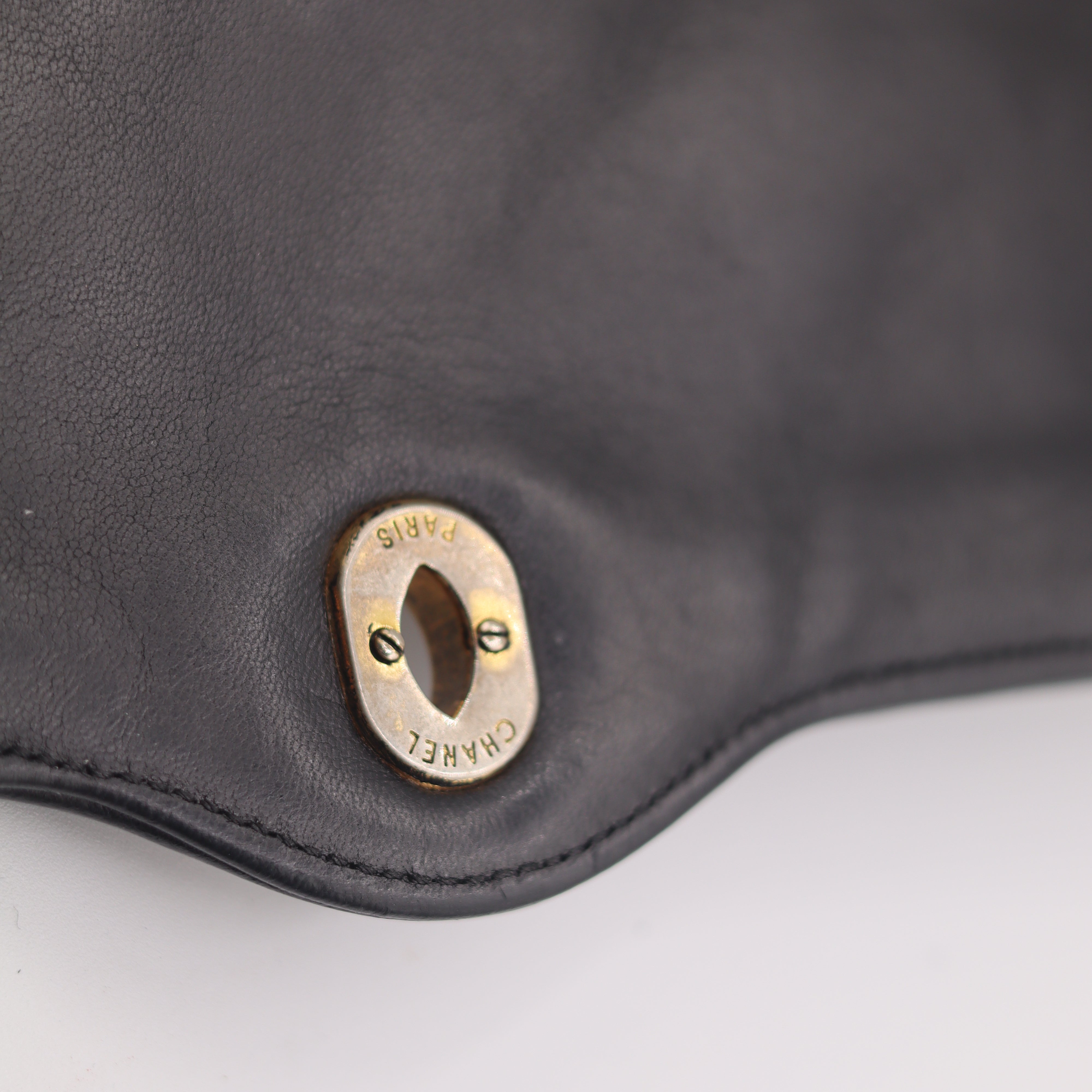 Sac à double rabat Paris Limited Edition 28 cm