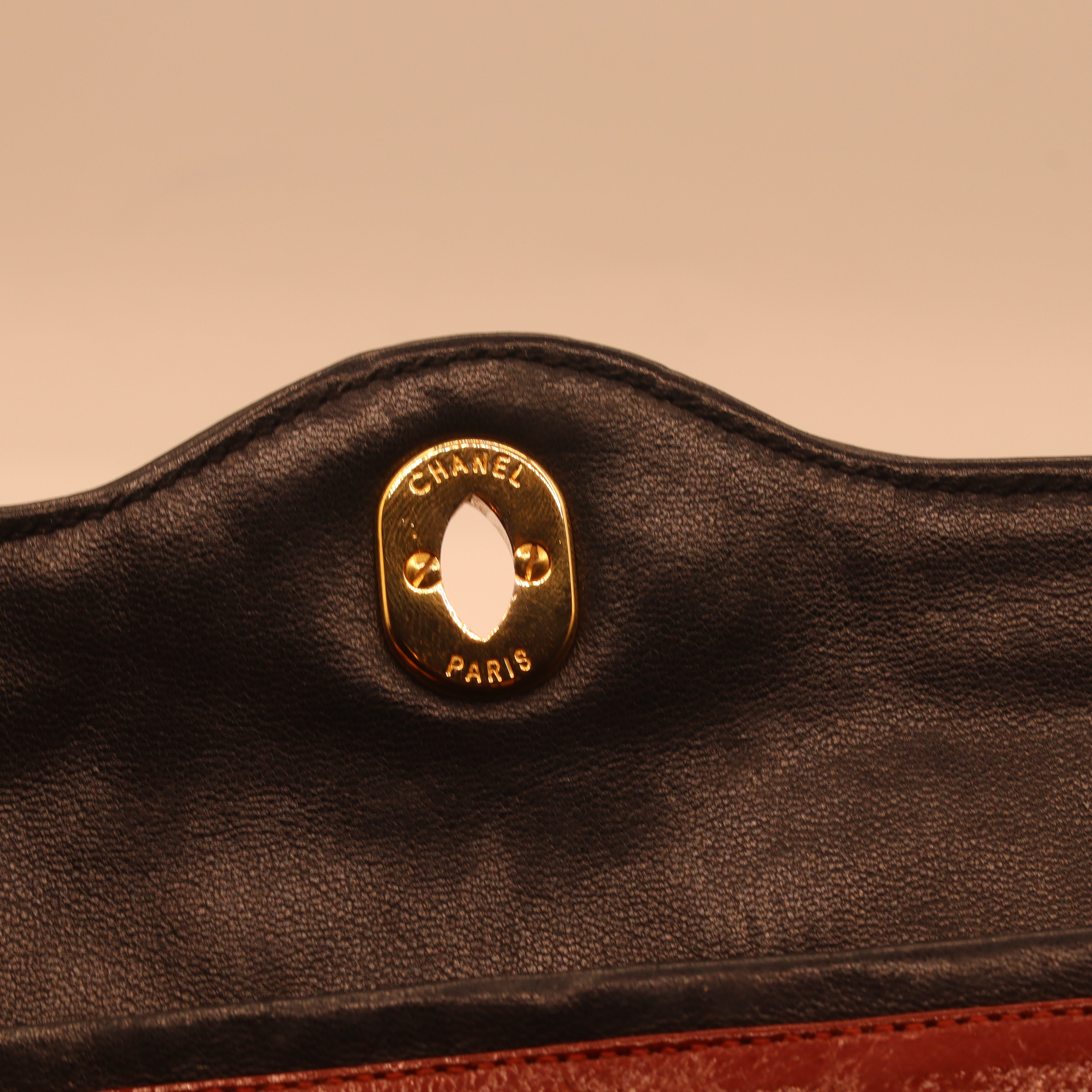 Sac à double rabat Paris limited edition 28 cm