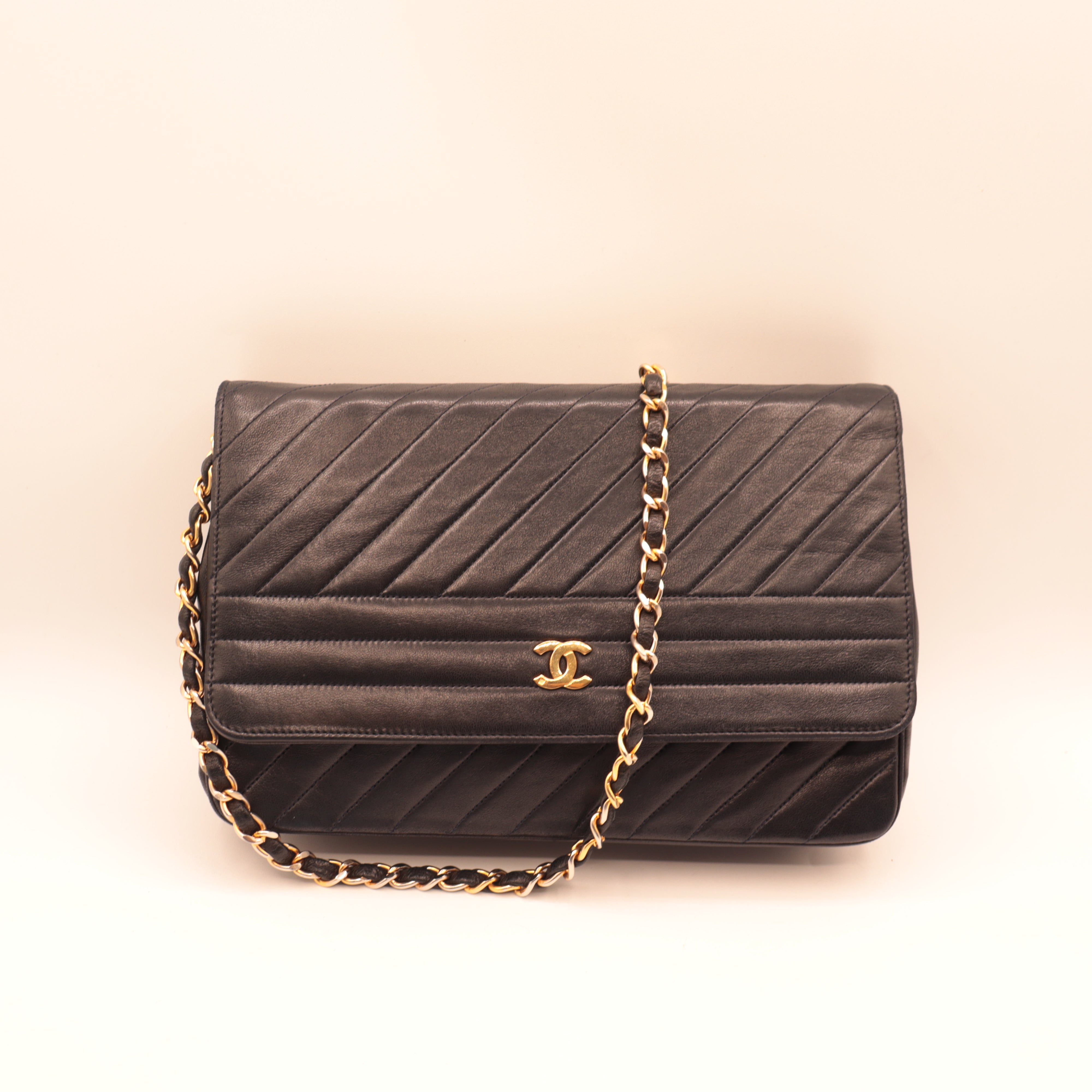 Chevron Flap Bag 24 cm