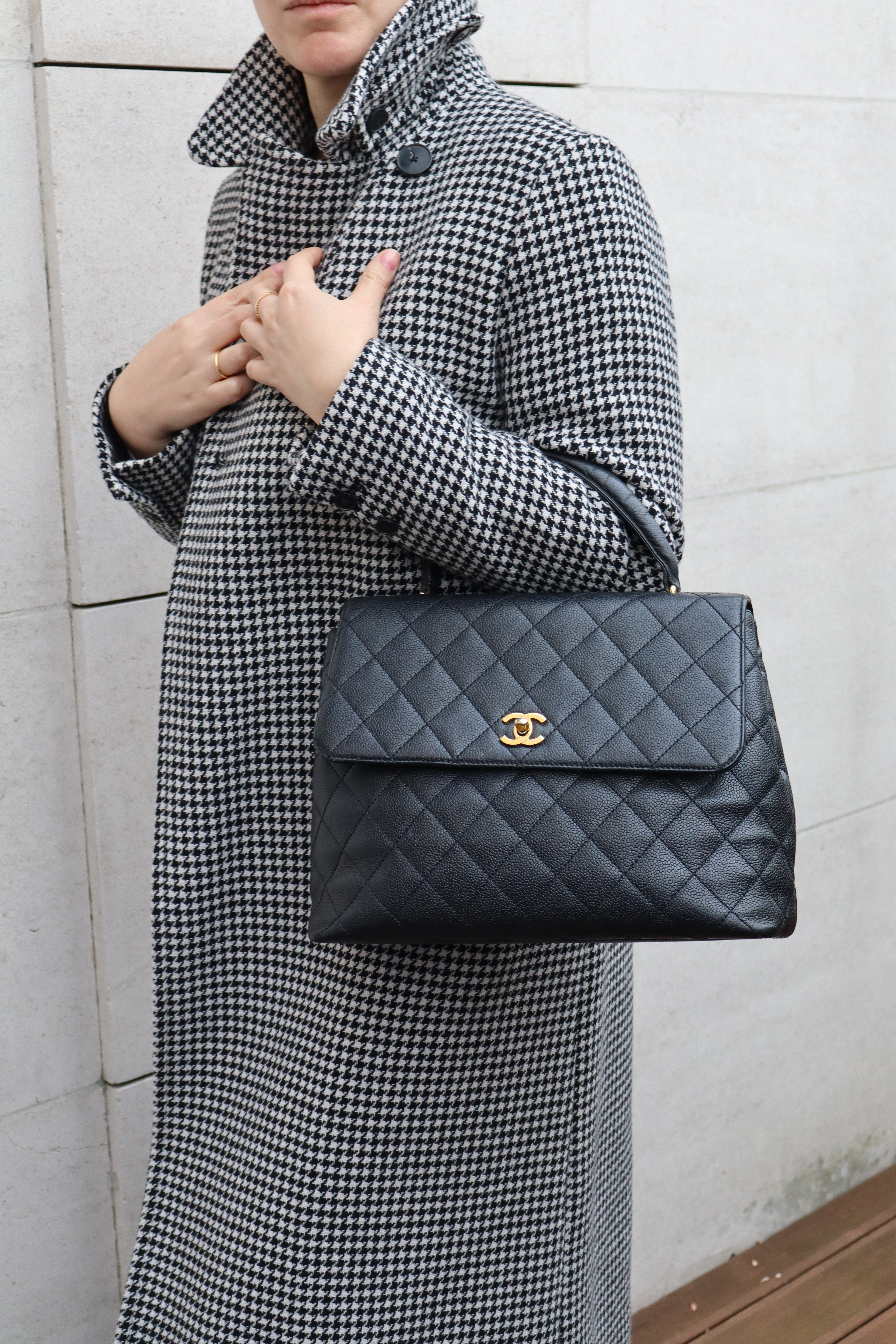 Sac à main Timeless Flap Handle Chanel d'occasion