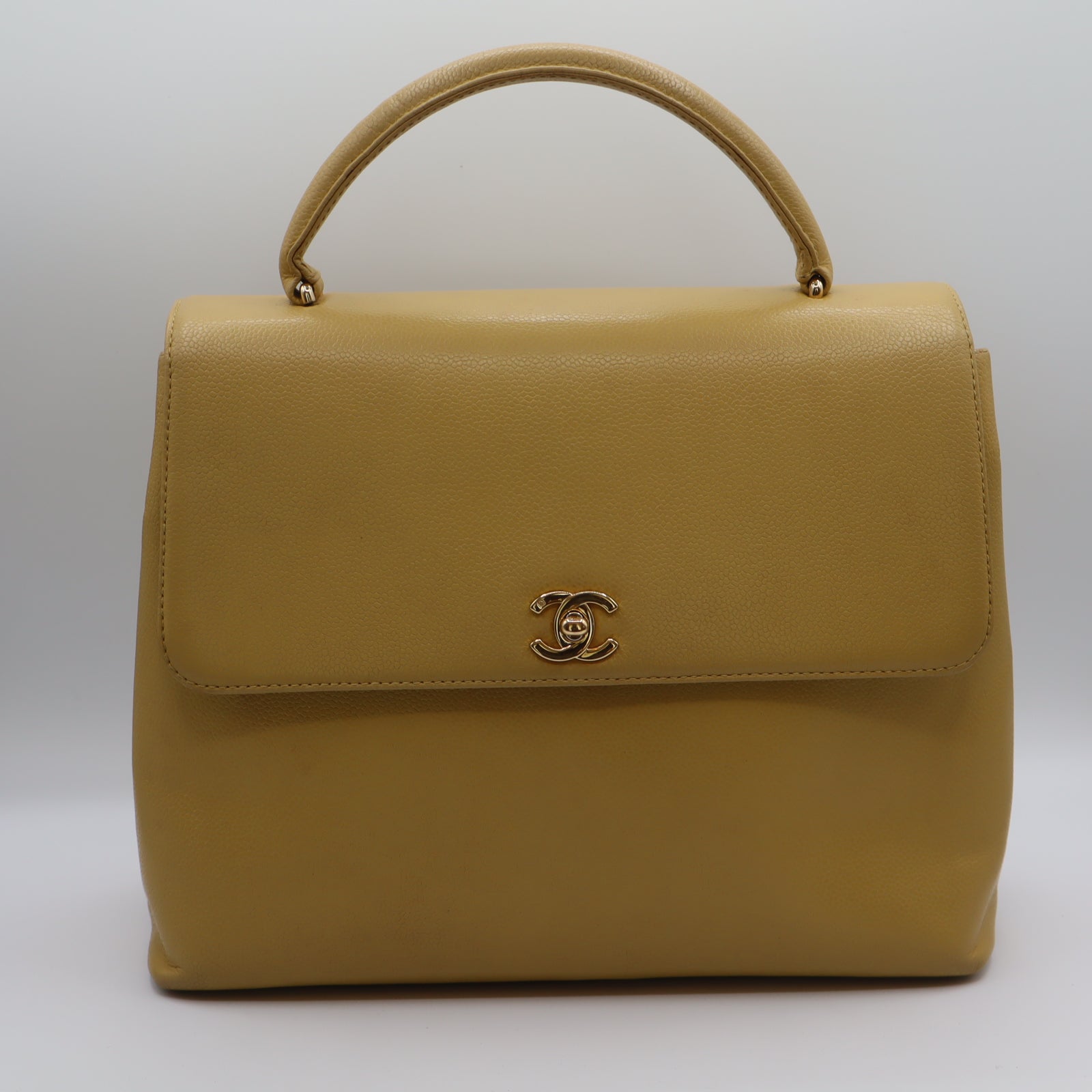 Timeless Flap Handle