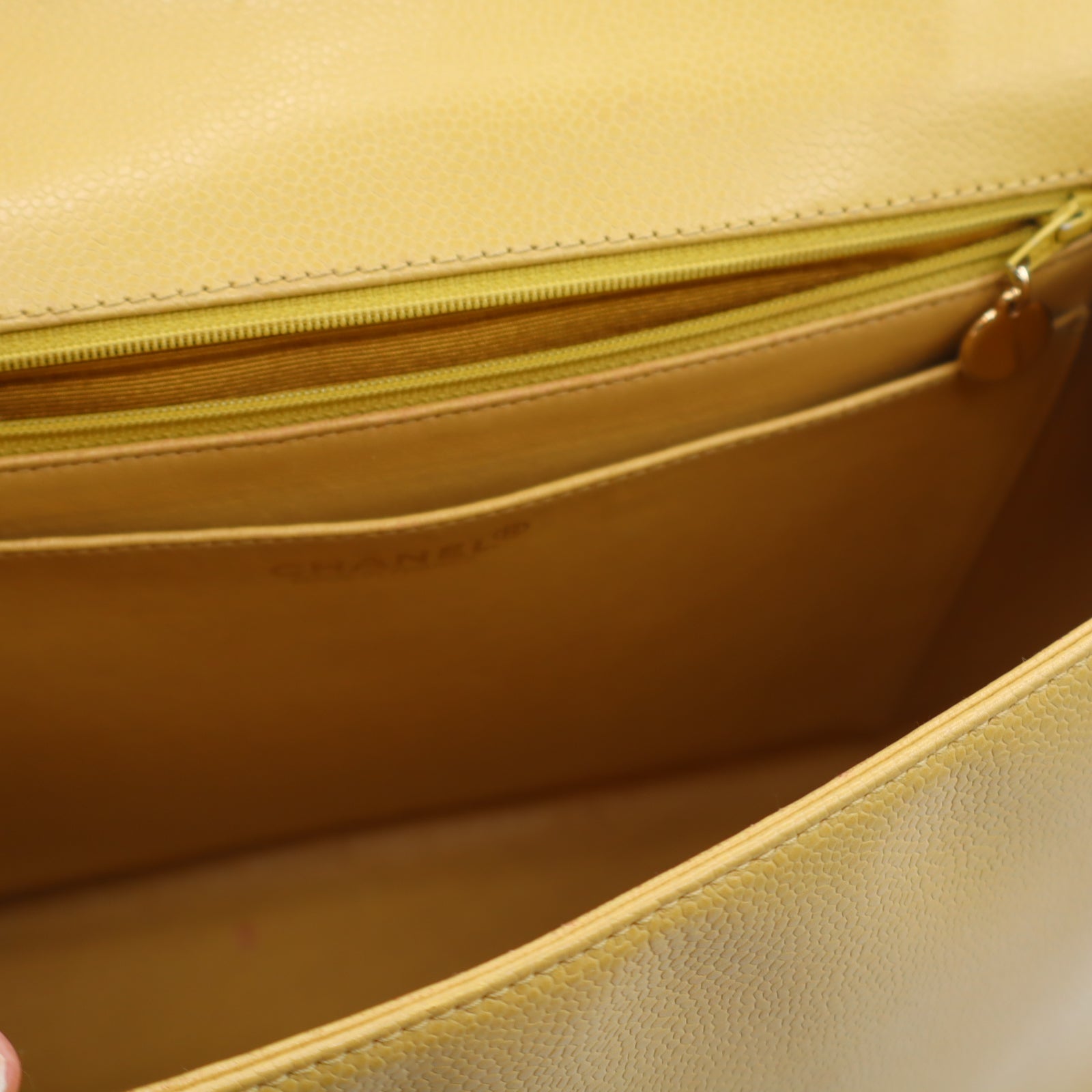 Timeless Flap Handle
