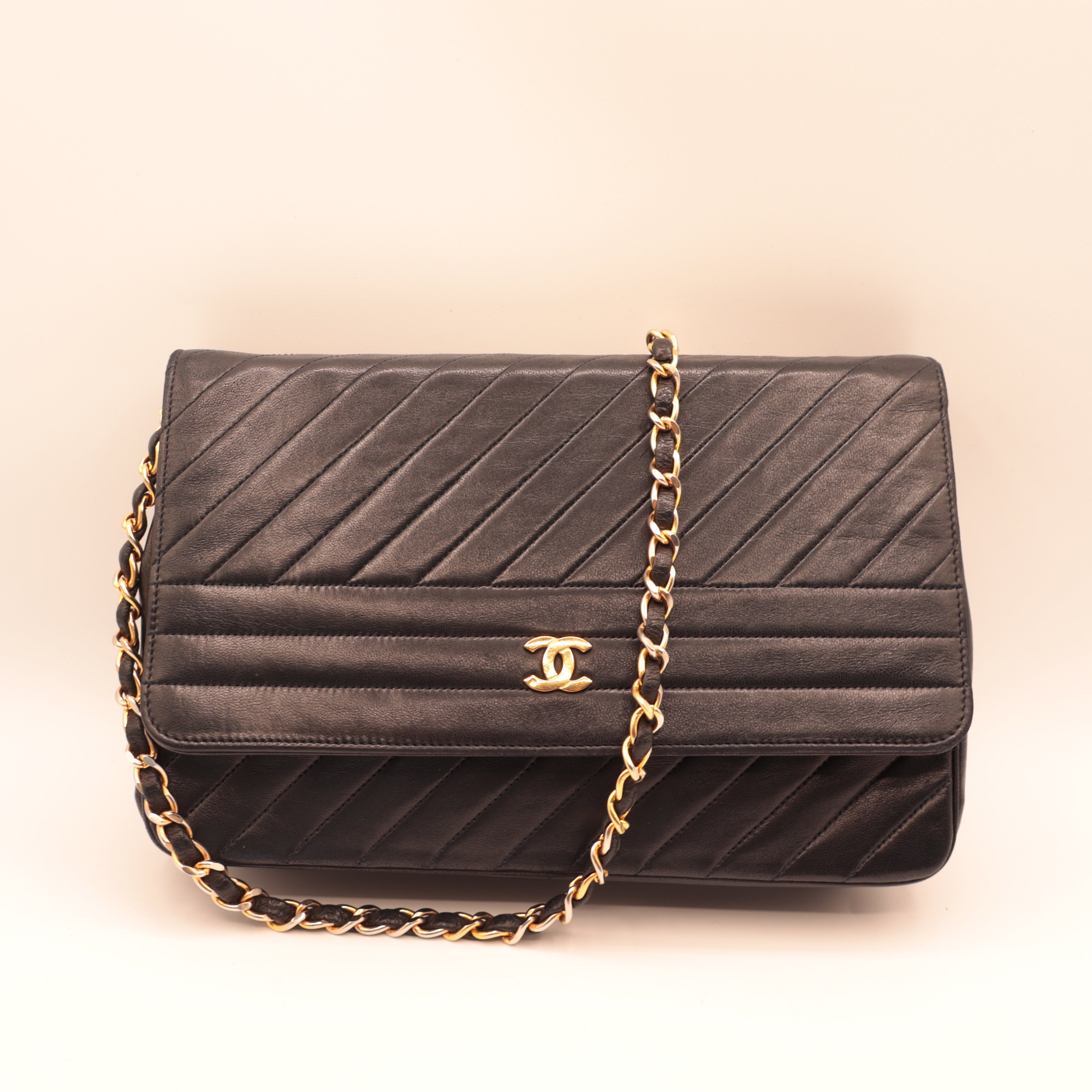 Chevron Flap Bag 24 cm